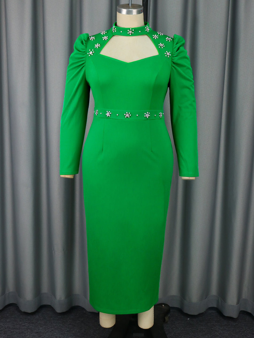 Damen Elegantes Kleid mit asymmetrischen Cut-Outs und blumigen Akzenten R&B