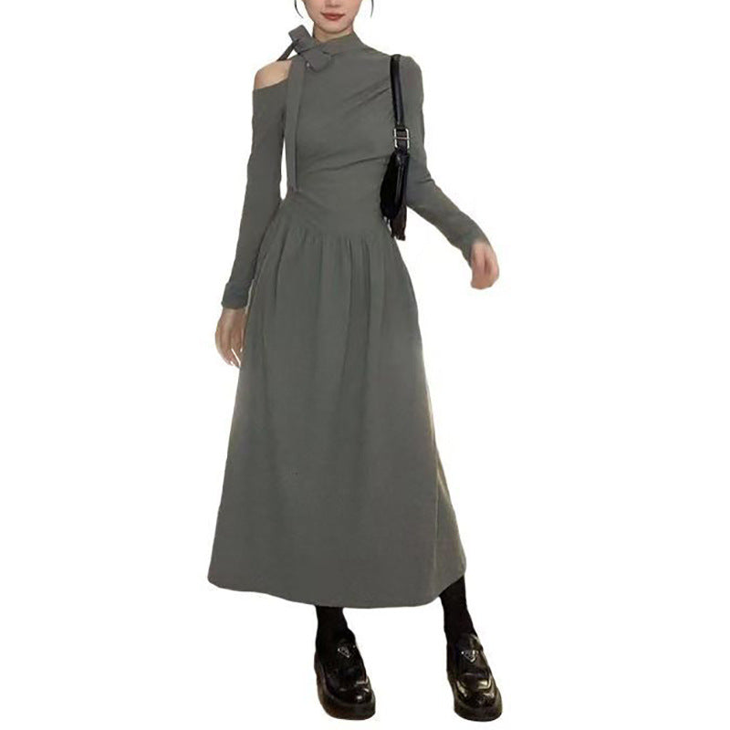 Damen Kleid mit asymmetrischem Ausschnitt und elegantem Schleifendesign