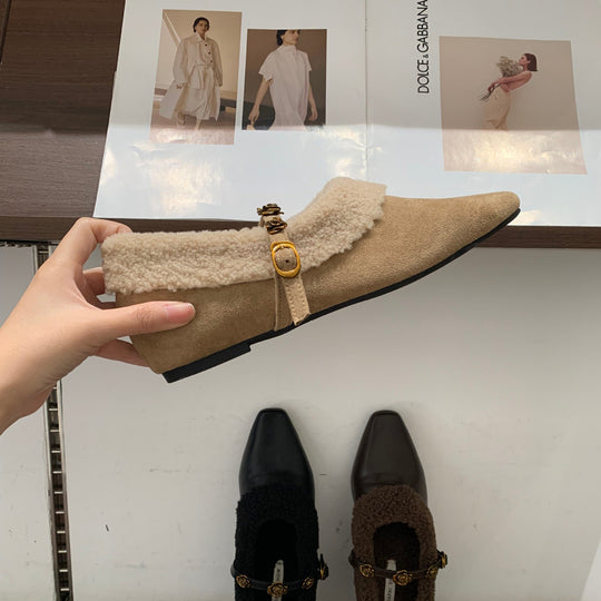 Damen elegante Slipper mit dekorativem Kunstfellkragen und goldenen Akzenten R&B