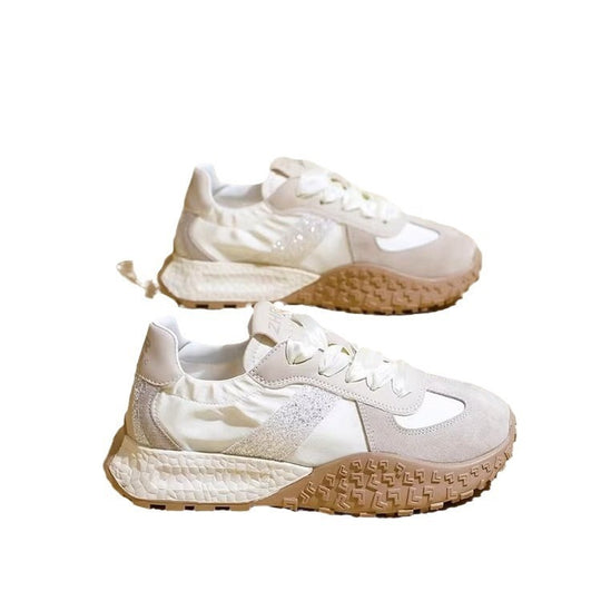 Damen Sportliche Sneakers mit glitzernden Akzenten und futuristischem Design R&B