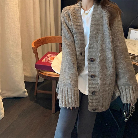 Damen Grobstrickjacke mit voluminösen Ärmeln und knöpfbarem Ausschnitt R&B