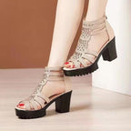 Damen Absatzsandalen mit elegantem Schnitt und detailverliR&Btem Design R&B