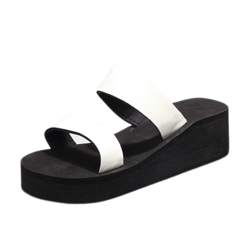Damen Riemensandalen mit glänzenden Akzenten und komfortablem Plateau R&B