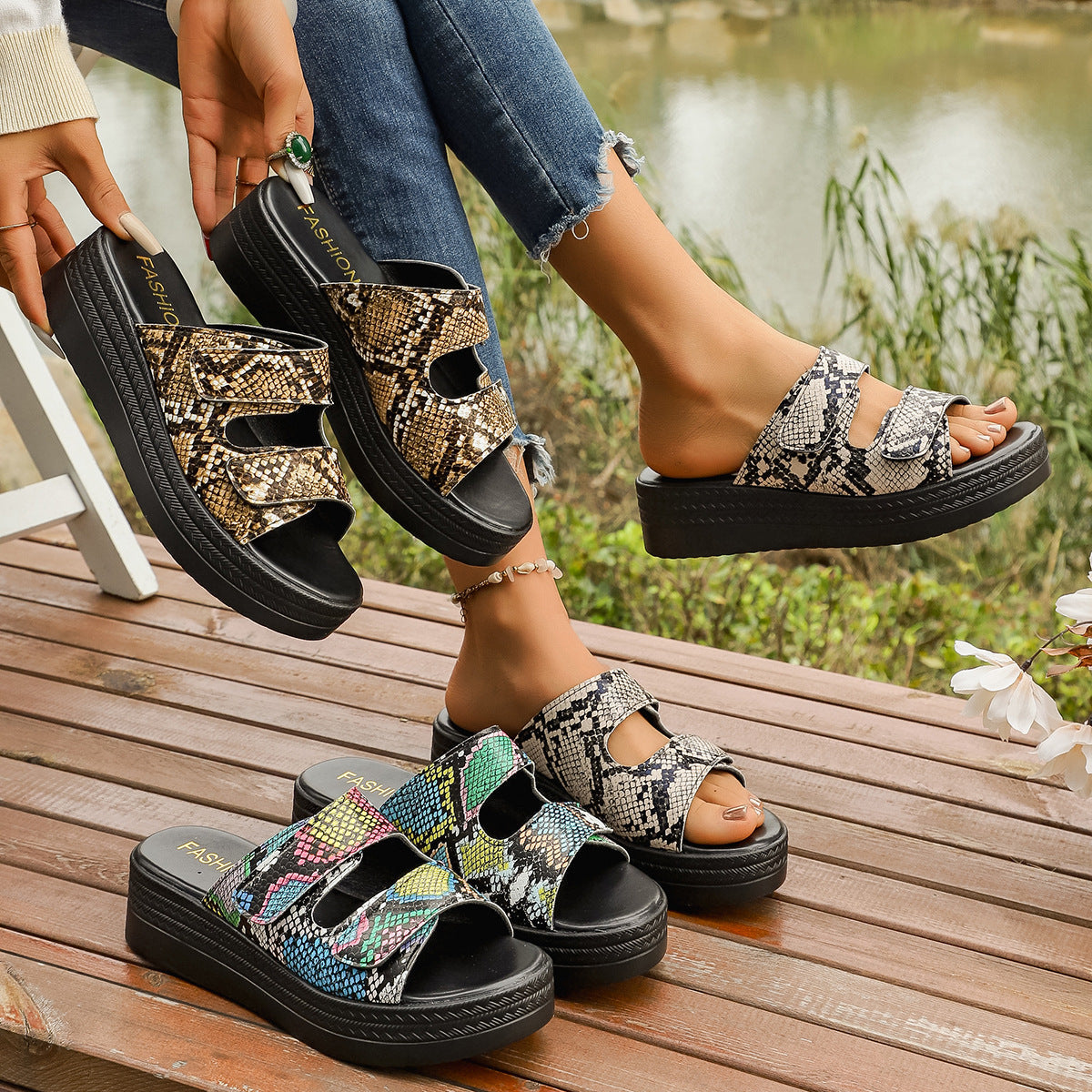 Damen Komfortable Slipper-Sandalen mit verstellbaren Klettverschlüssen und rutschfester Sohle