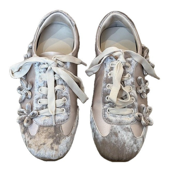 Damen Sportliche Sneaker mit elegantem Samtoberteil und modischen Applikationen R&B