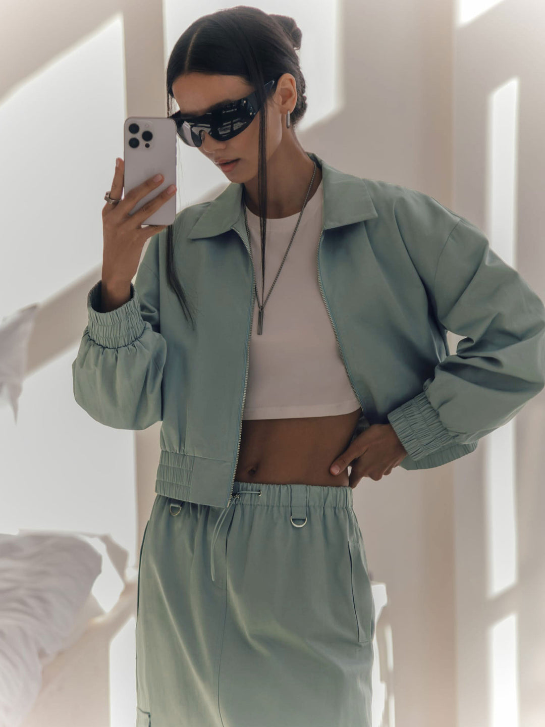 Damen Modischer cropped Windbreaker mit elastischen Bündchen R&B
