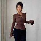 Damen nan figurbetontes Langarmshirt mit Schlüsselloch und Ringapplikation R&B