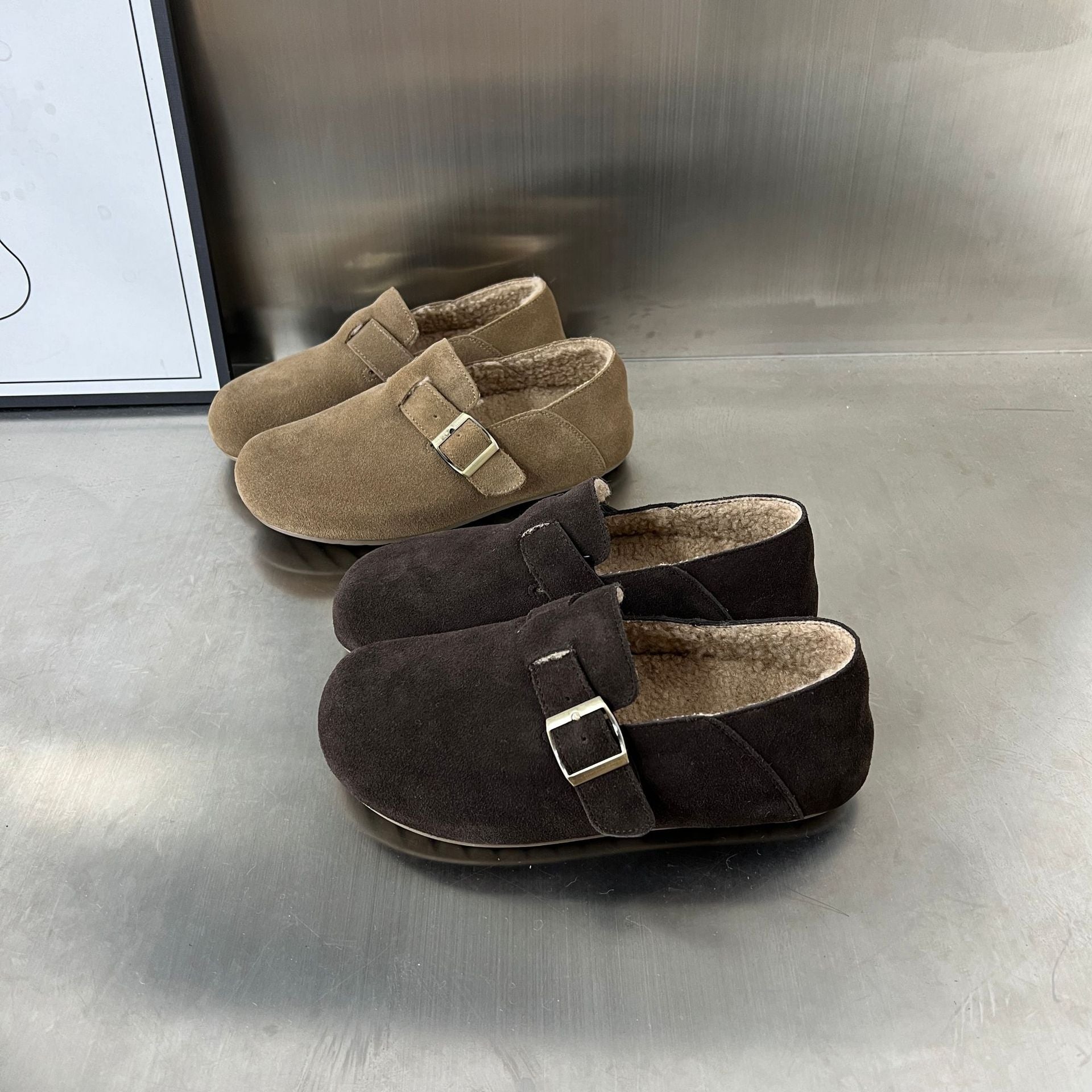 Damen Bequeme und warme Hausschuhe aus hochwertigem Wildleder mit ergonomischem Fußbett R&B