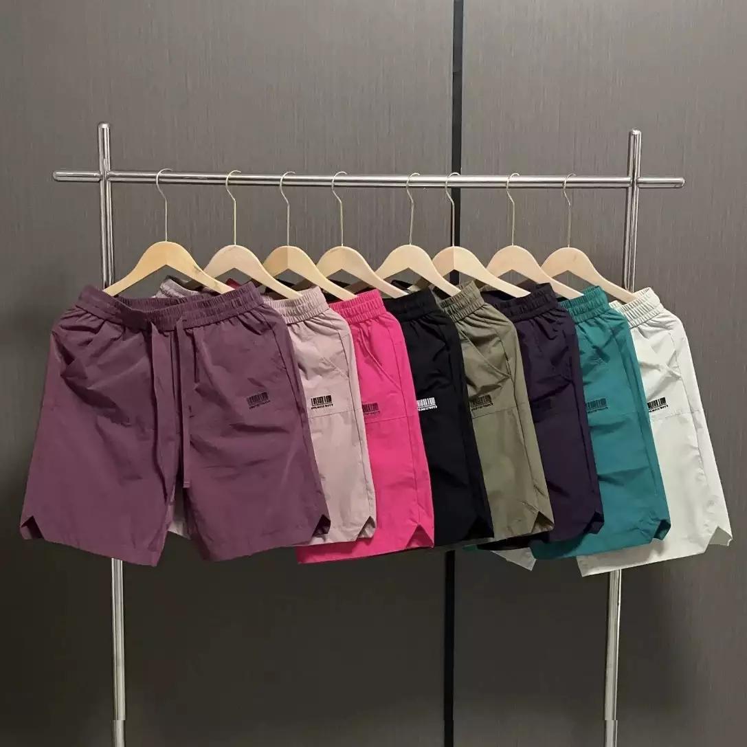 Herren lässige Sportshorts mit elastischem Bund und seitlichen Eingrifftaschen