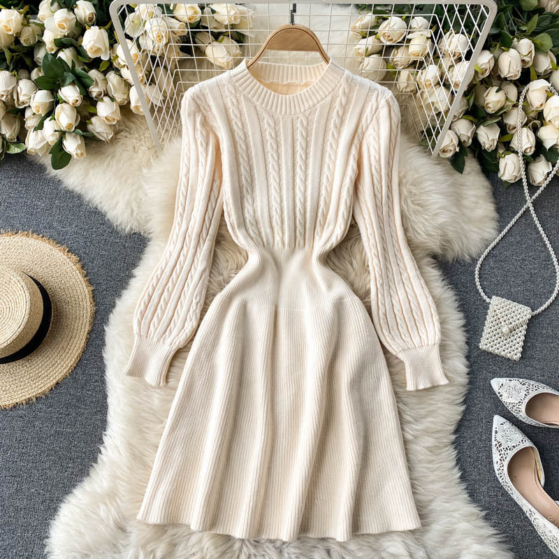Damen Strickkleid mit strukturiertem Zopfmuster und femininer Silhouette R&B