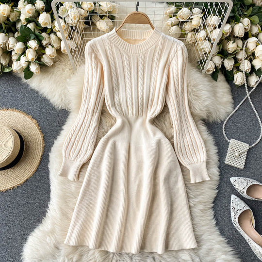 Damen Strickkleid mit strukturiertem Zopfmuster und femininer Silhouette R&B