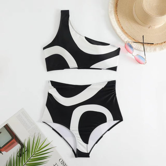 Damen Bikini-Set mit asymmetrischem Oberteil und elegantem Wickelrock R&B