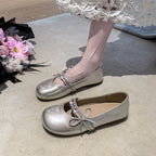 Damen Ballerina mit elegantem Design und perlenbesetztem Band EB
