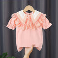 Mädchen Bluse mit Spitzenkragen und Rüschendetails R&B