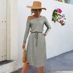 Damen lässiges Off-Shoulder Kleid mit elastischem Bund und langen Ärmeln R&B