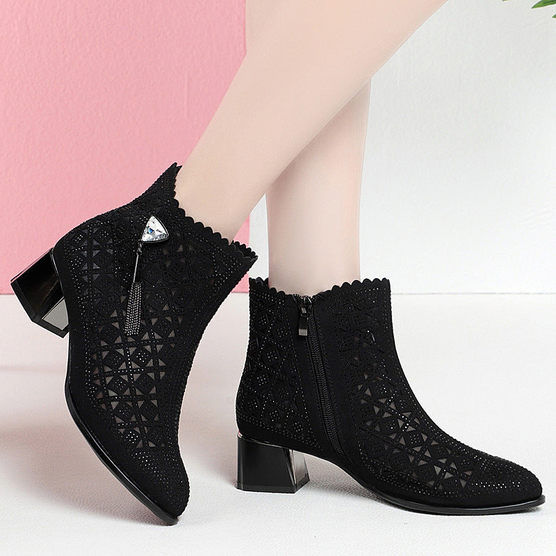 Damen Stiefeletten mit elegantem Lochdesign und raffiniertem Schmuckdetail R&B