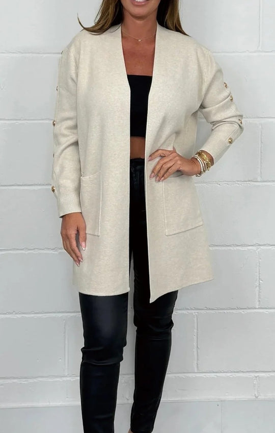 Damen Elegante Strickjacke mit Knopfdetails und Taschen R&B