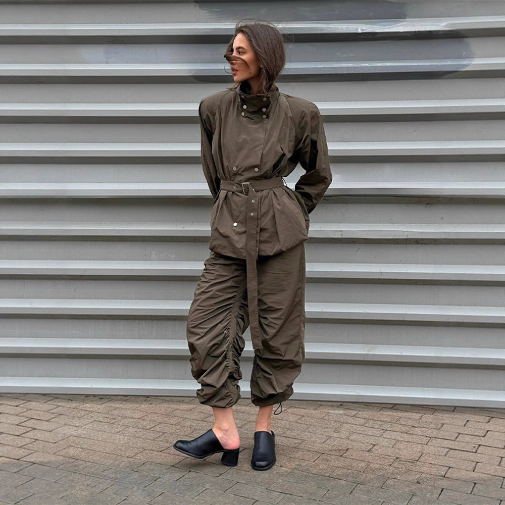 Damen modische Utility-Jacke mit Taillengürtel und trendy Knopfdetails R&B