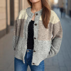 Damen Strickjacke mit knöpfbarem Design und modernen Farbschnitten R&B