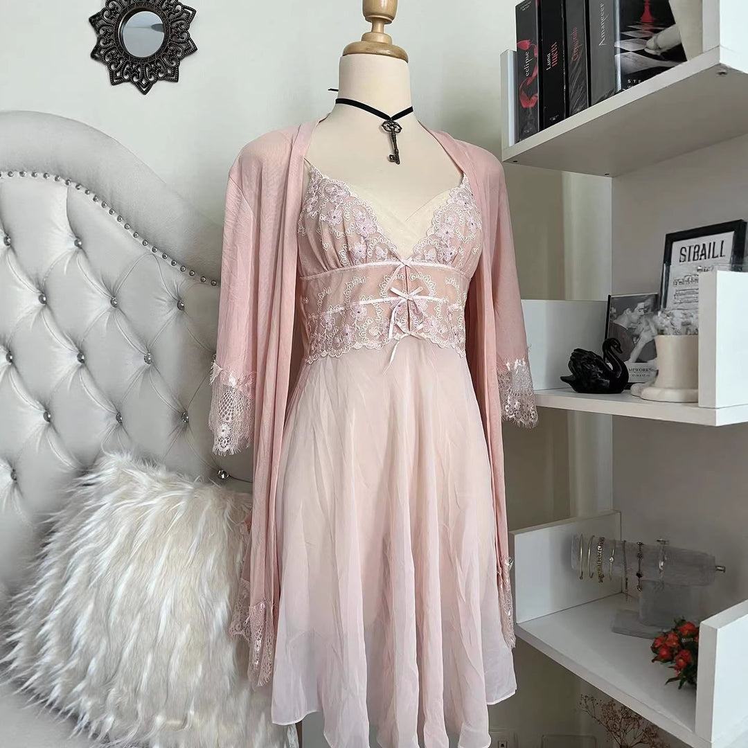 Damen Elegantes Nachthemd mit Spitzenverzierungen R&B