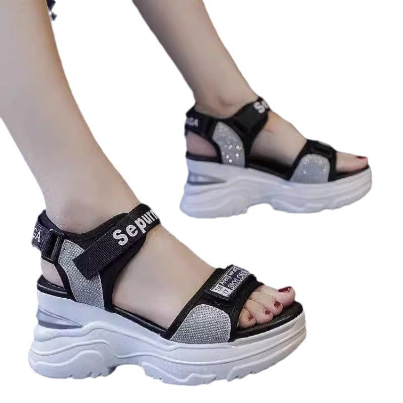 Damen Sportliche Plateau-Sandalen mit verstellbaren Riemen und gepolsterter Sohle R&B