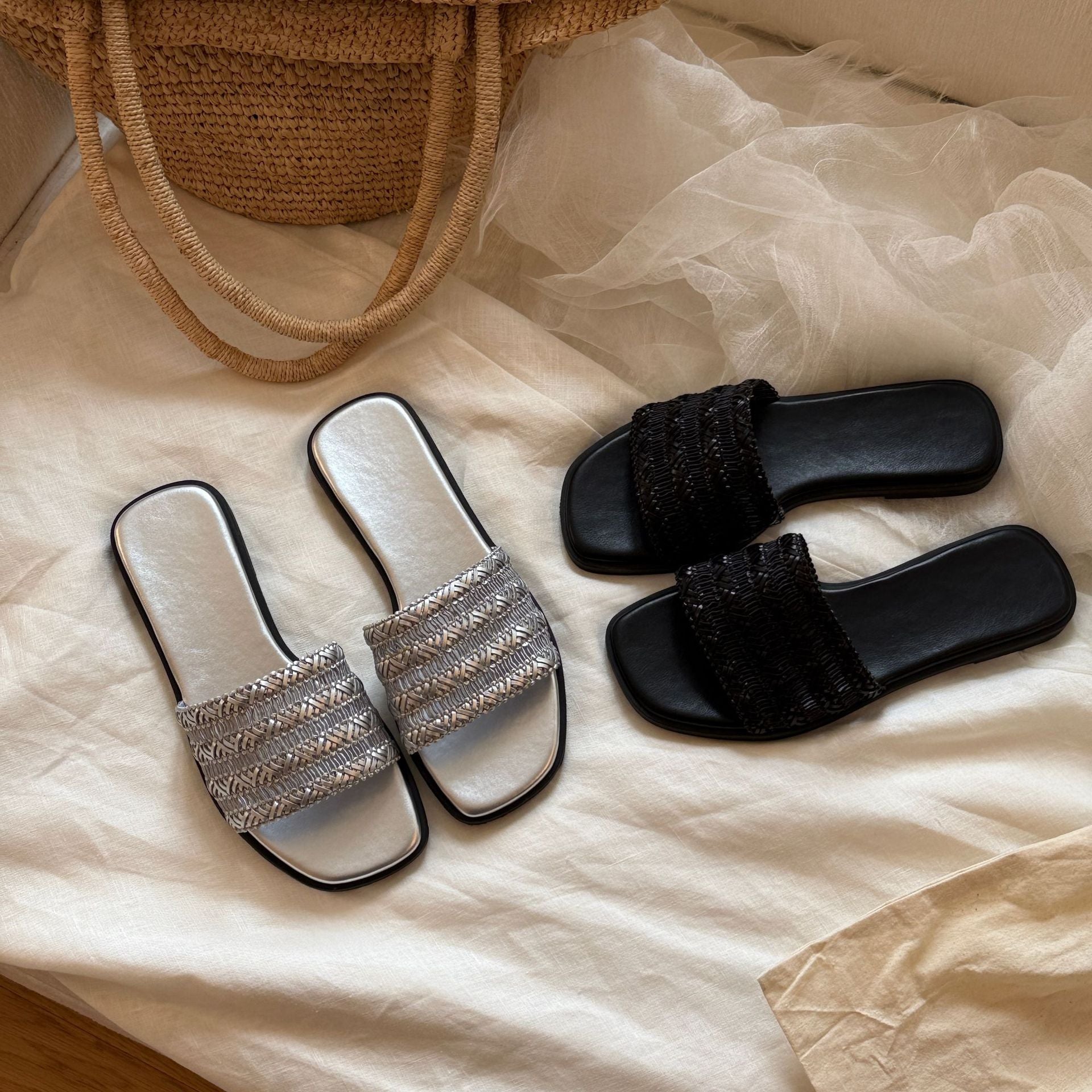 Damen Komfortable Zehentrenner-Sandalen mit modischem Riemendesign und weich gepolsterter Sohle