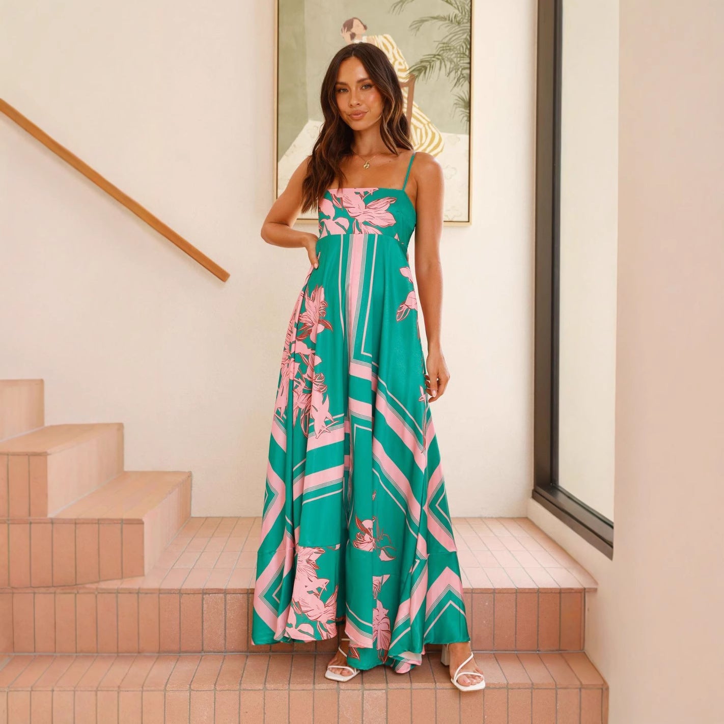 Damen Maxikleid mit elegantem floralem Design und schmalen Trägern R&B