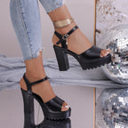 Damen Hochhackige Sandalen mit eleganter Schnallen-Applikation und komfortablem Fußbett