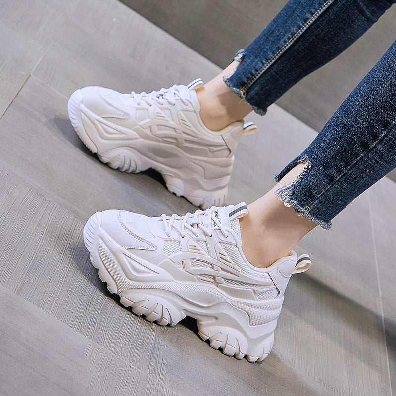 Damen Chunky Sneakers mit innovativem Dämpfungssystem und robustem Profil R&B