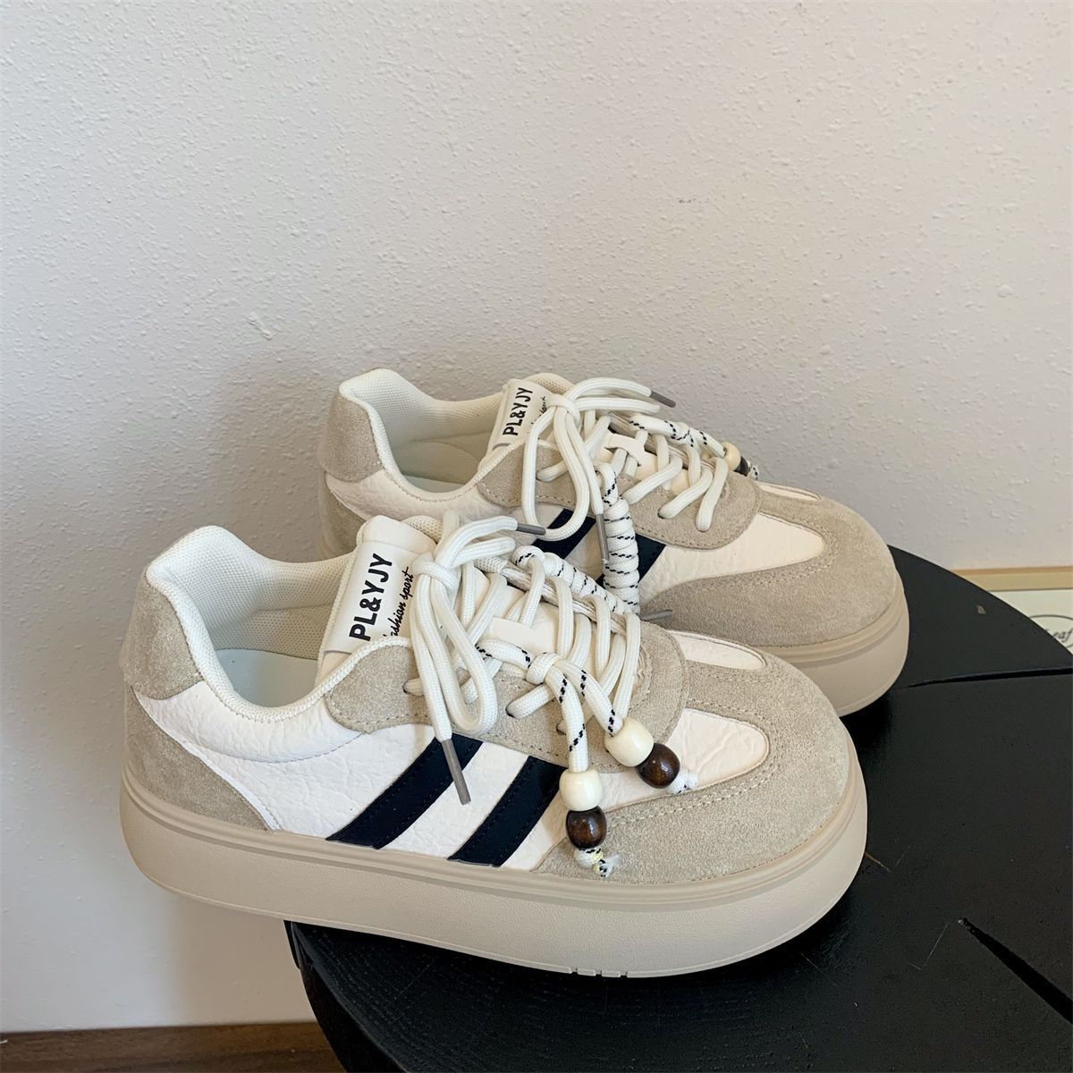 Damen Komfortable Sneaker mit innovativem Schnürsystem und dämpfender Sohle