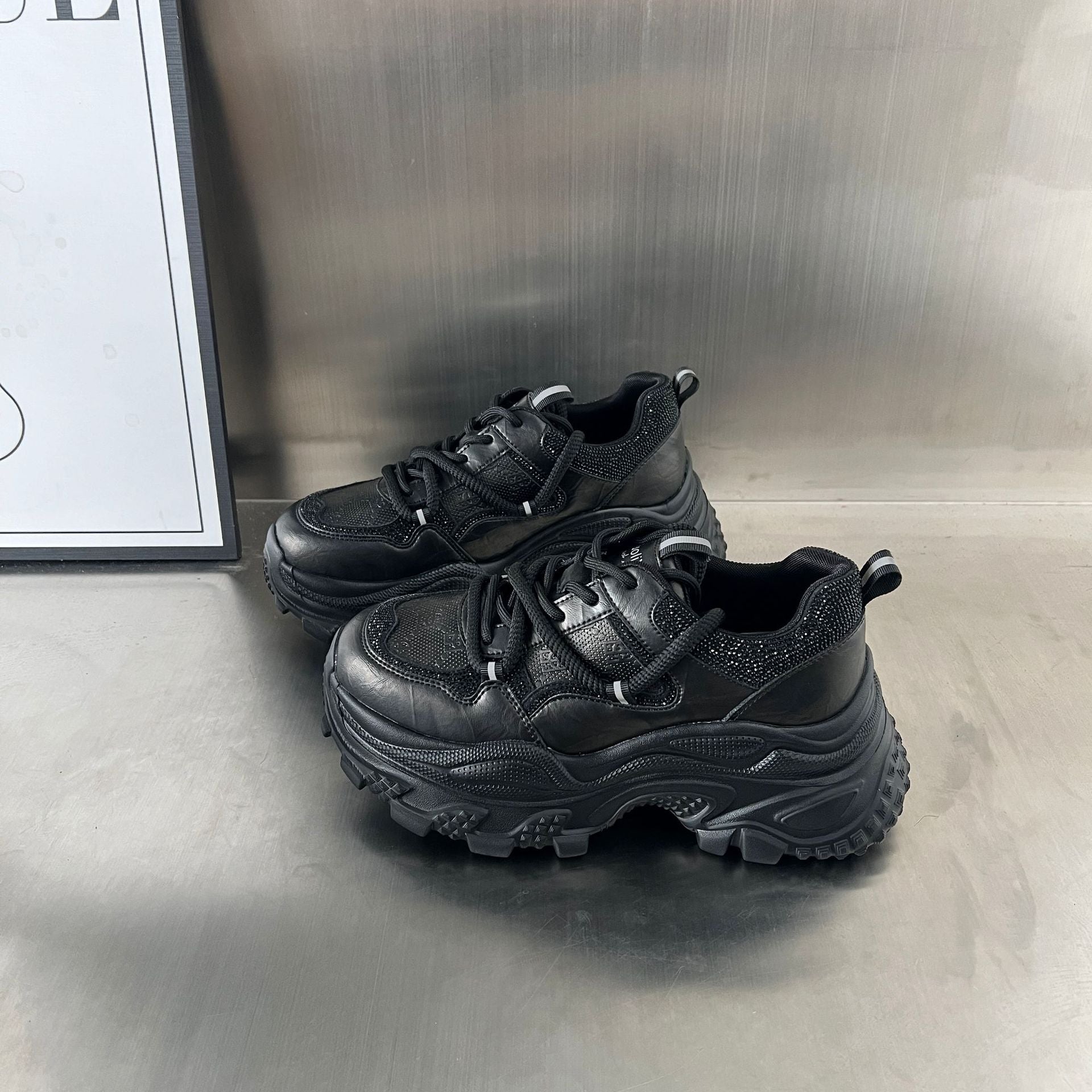 Damen Sportliche Chunky Sneakers mit atmungsaktiver Obermaterialkombination und rutschfester Sohle R&B