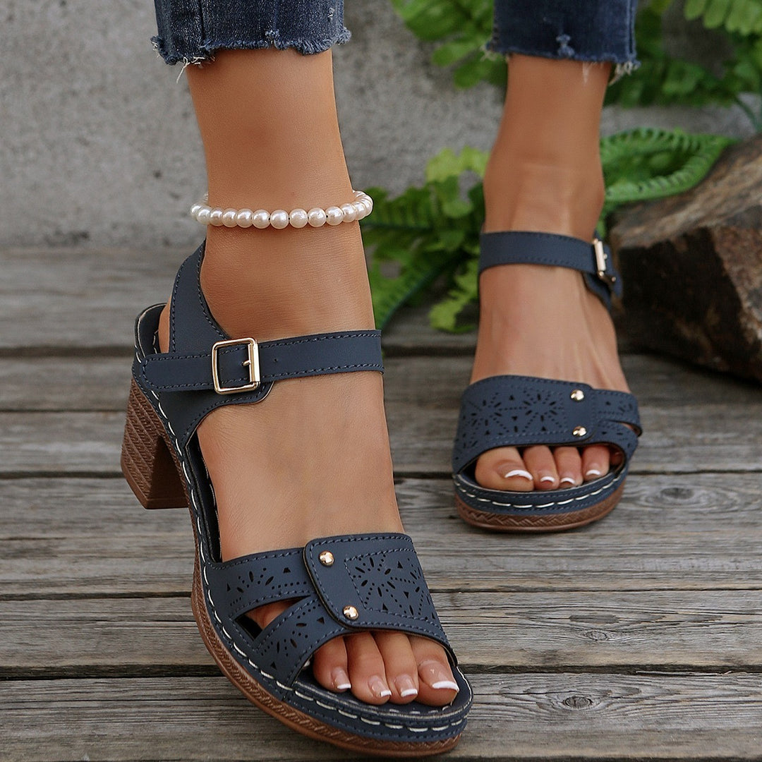 Damen Sandalen mit komfortablem Blockabsatz und dekorativem Lochmuster R&B