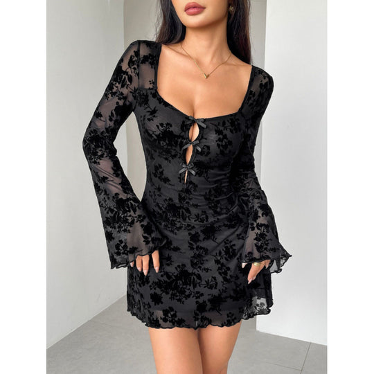 Damen Mini-Kleid mit transparenten Spitzenärmeln und floralem Design R&B