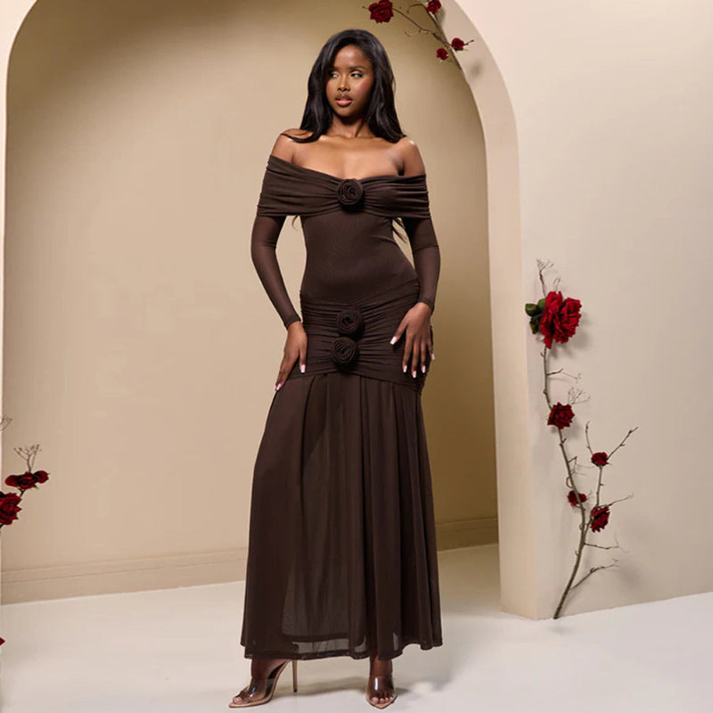 Damen Maxikleid mit schulterfreier Silhouette und dekorativen Rosen R&B