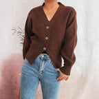 Damen leichte Strickjacke mit tiefem V-Ausschnitt und dekorativen Knöpfen R&B