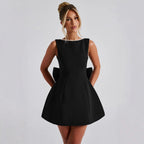 Damen Elegantes skulpturales Minikleid mit Perlenverzierung