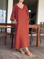 Damen luftiges Maxikleid aus atmungsaktiver Baumwolle mit V-Ausschnitt und praktischen Taschen R&B