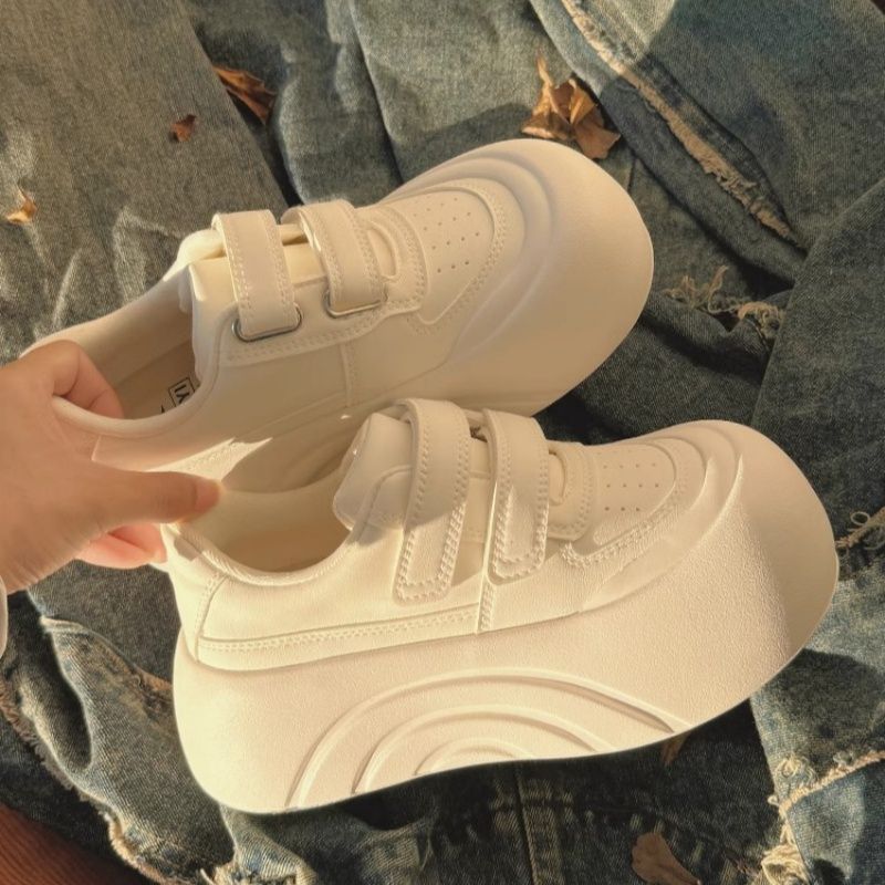 Damen Nachhaltige Sneaker mit verstellbarem Klettverschluss und dämpfender Sohle