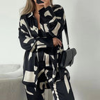 Damen Satin Pyjama-Set mit modernem Grafikdesign R&B