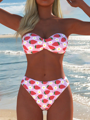 Damen Bandeau-Bikini mit hochgeschnittenen Pants und buntem Bedruck R&B