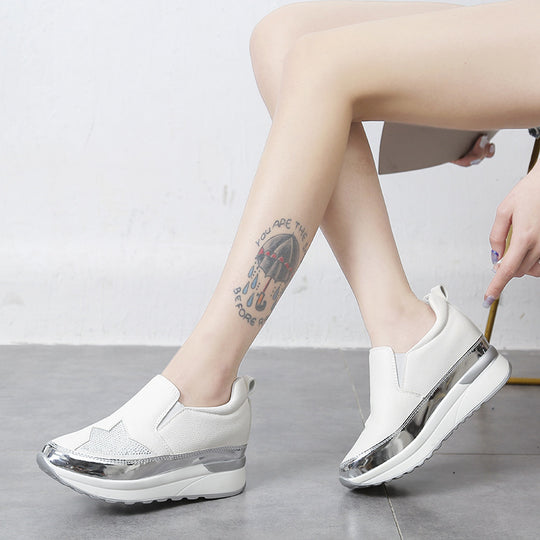 Damen sportliche Slip-On Sneakers mit glänzender Korksohle R&B