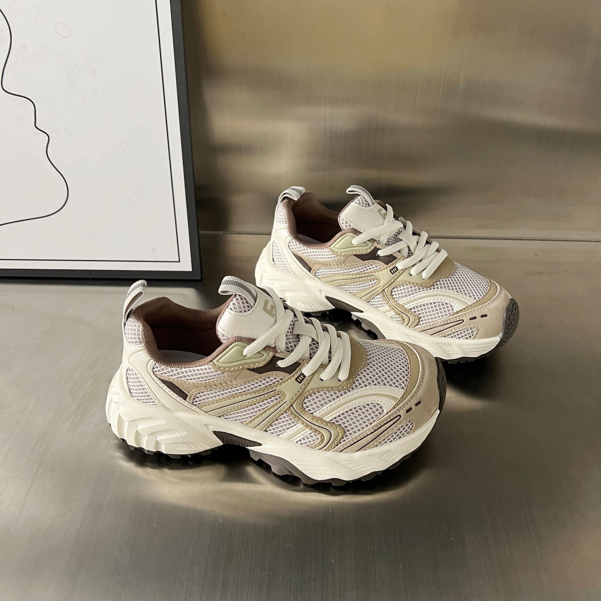 Damen Sportliche Sneakers mit robustem Profil und atmungsaktivem Obermaterial R&B
