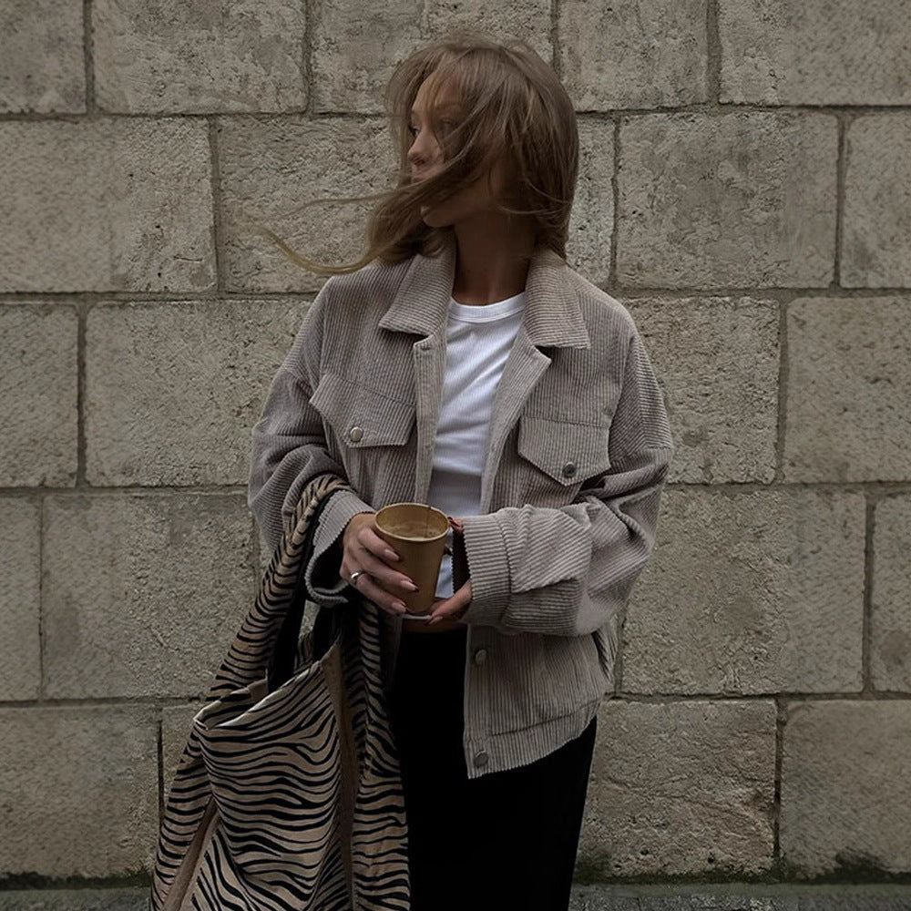 Damen Oversized Cordjacke mit praktischen Taschen und dezentem Streifenmuster R&B