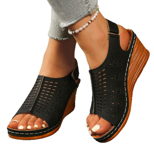 Damen Wedge-Sandaletten mit perforierter Oberfläche und elastischem Riemen R&B