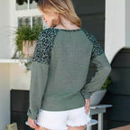 Damen modischer Langarm-Pullover mit Tiermuster und Knopfleiste R&B