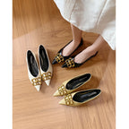 Damen Ballerinas mit elegantem Spitzenbereich und luxuriösem Schnallenakzent