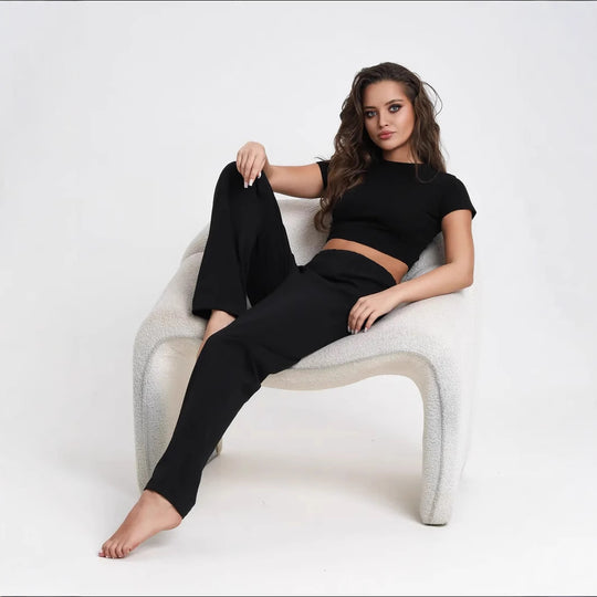 Damen lässiges Set mit cropped Oberteil und weiten Stoffhosen R&B