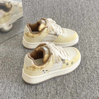 Damen Sneakers im verspielten Karo-Look mit Tiermotiven und bequemer Dämpfung