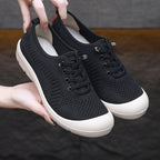Damen Leichte und atmungsaktive Schnür-Sneaker aus elastischem Strickmaterial R&B