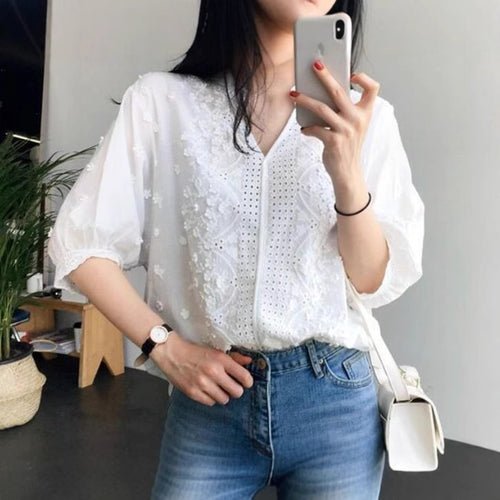 Damen Bluse mit gesticktem Detail und Knopfleiste R&B